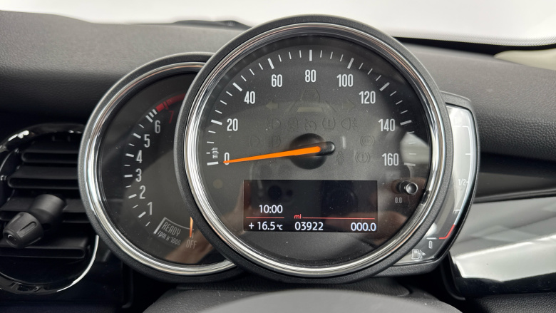 MINI Hatchback 1.5 Cooper Classic 5dr Auto Petrol Hatchback